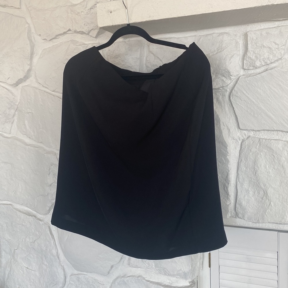 Liz Baker black lined skirt with zipper & back pleat like new